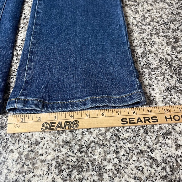 Michael Kors Women's Blue Jeans Stretch Boot Cut Trouser style size 6 med wash - Picture 2 of 9